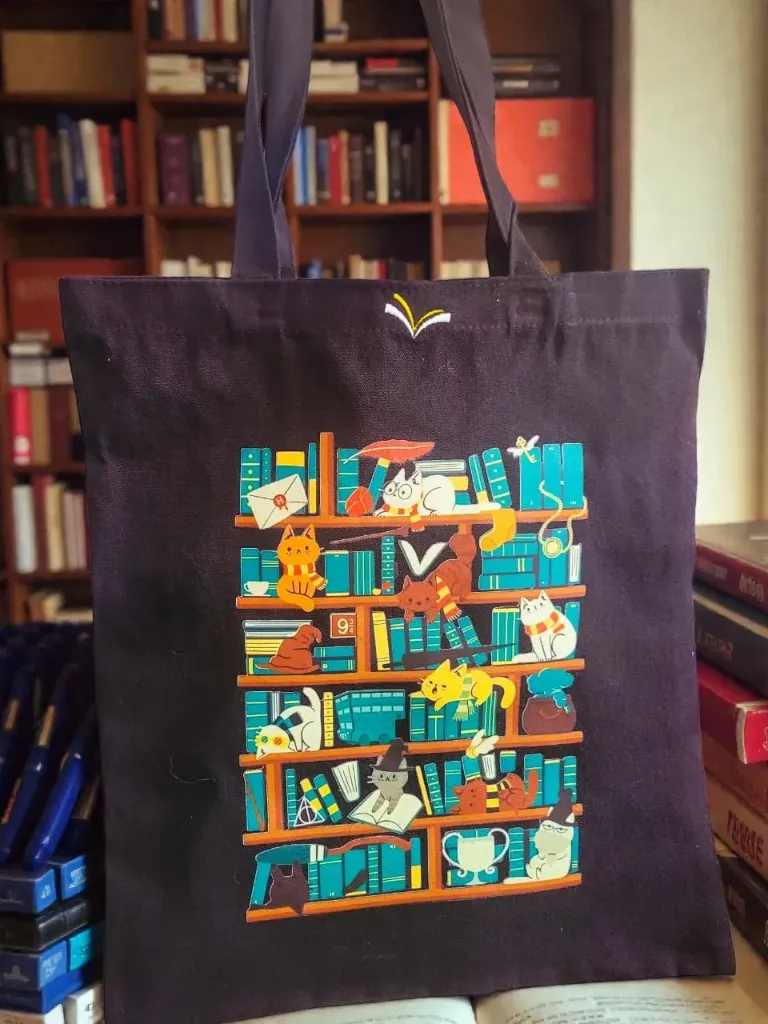 Bolso Tote Canvas Temático de Libros - diseños variados (Negro - modelo 1)