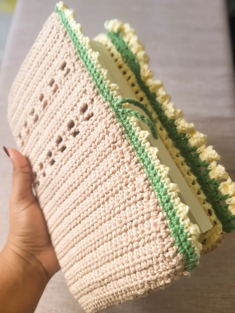 Cover de Libros en Crochet - estuche de libros (5.8 x 8.8. pulgadas, max 500 páginas)