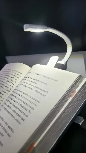 Lámpara de lectura LED con Clip - Recargable