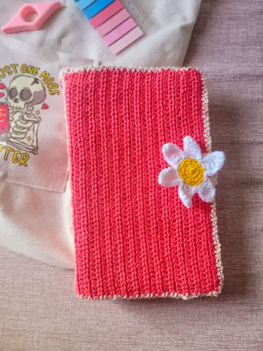 Cover de Libros en Crochet - Funda de libros rosa y flor con cierre imantado (5.3 x 8.5 pulgadas, max 600 páginas)